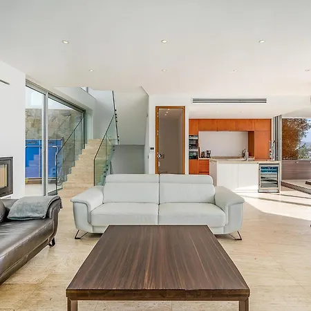 5 Bedroom Cozy In *
