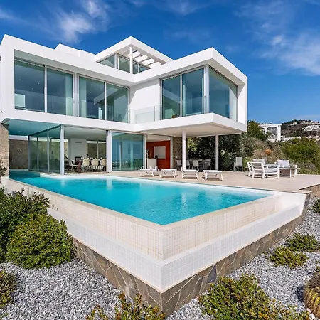 Holiday home 5 Bedroom Cozy In *