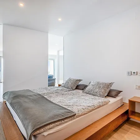 5 Bedroom Cozy In Granada