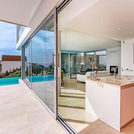 5 Bedroom Cozy In Holiday home *